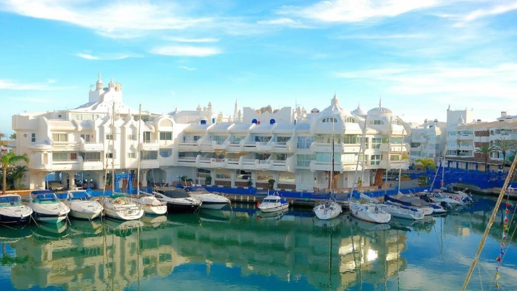 Apartamentos Benalmarina Málaga Dış mekan fotoğraf